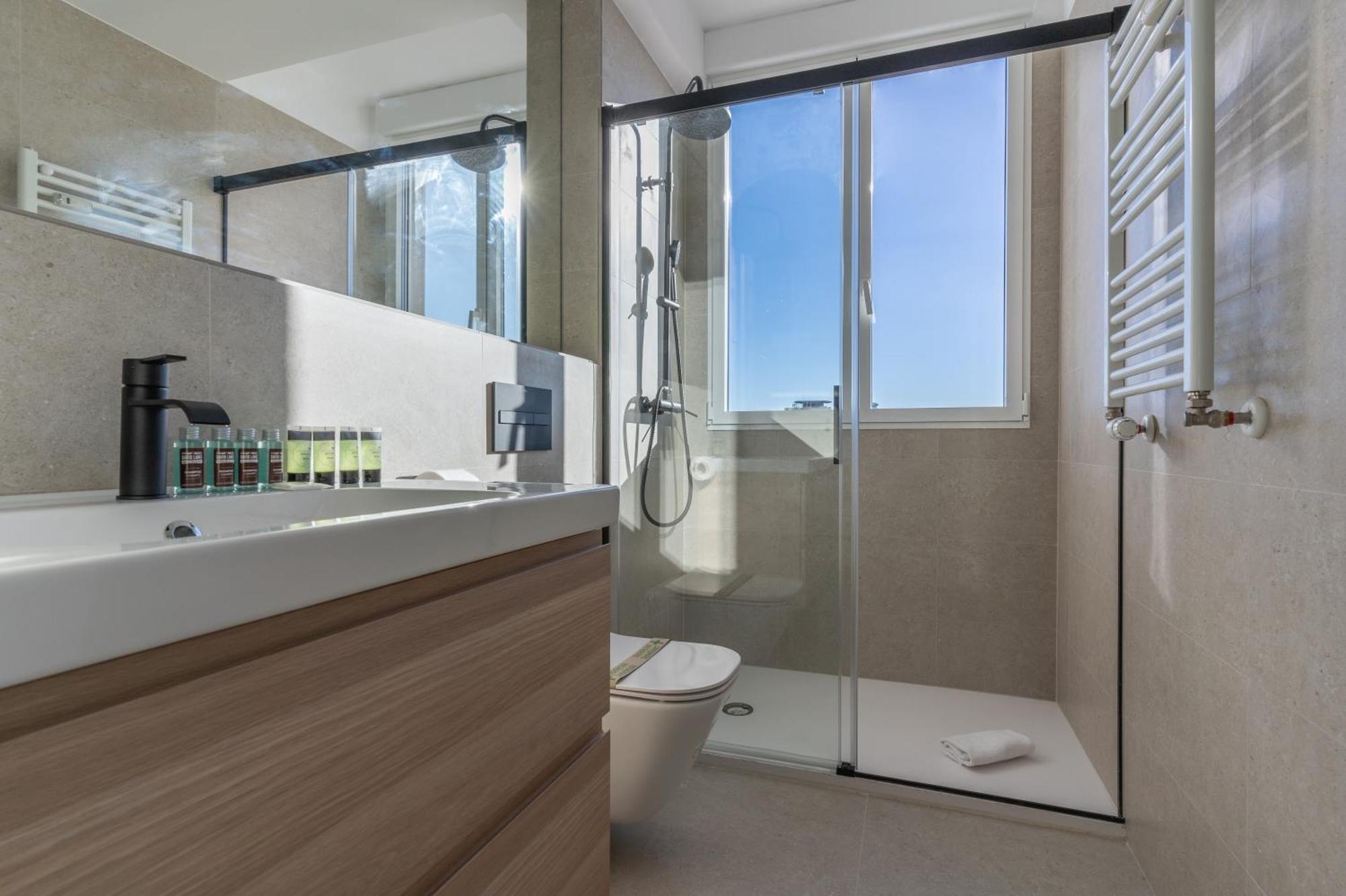 Bright With Views -2bd 1bth- Bernabeu Appartement *